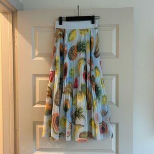 Aritzia Wilfred twirl pleated skirt